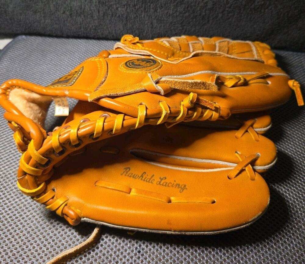 Mag II M-2497 Baseball Right Handed Glove 12 In